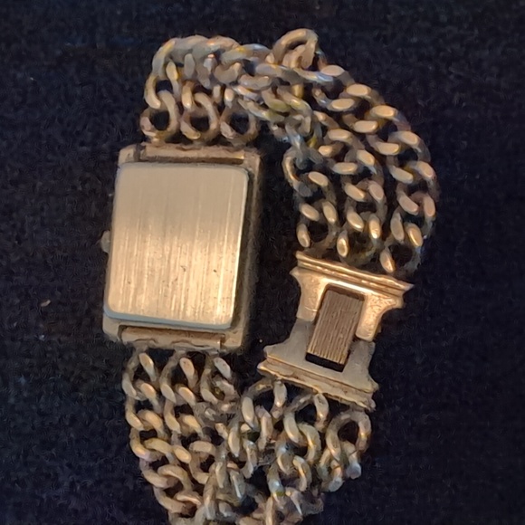 Moulin Quartz Gold Tones Chain Watch - Picture 8 of 9